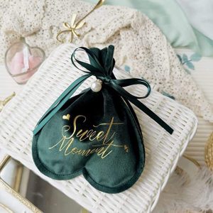 New arrivals jewelry bag luxury velvet drawstring gift pouch for candy with logo customized