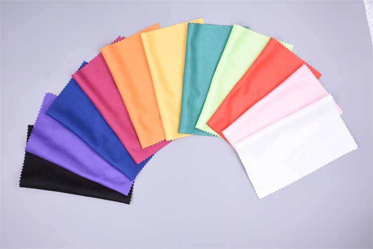 How to choose professional glasses cleaning cloth fabric according to your needs