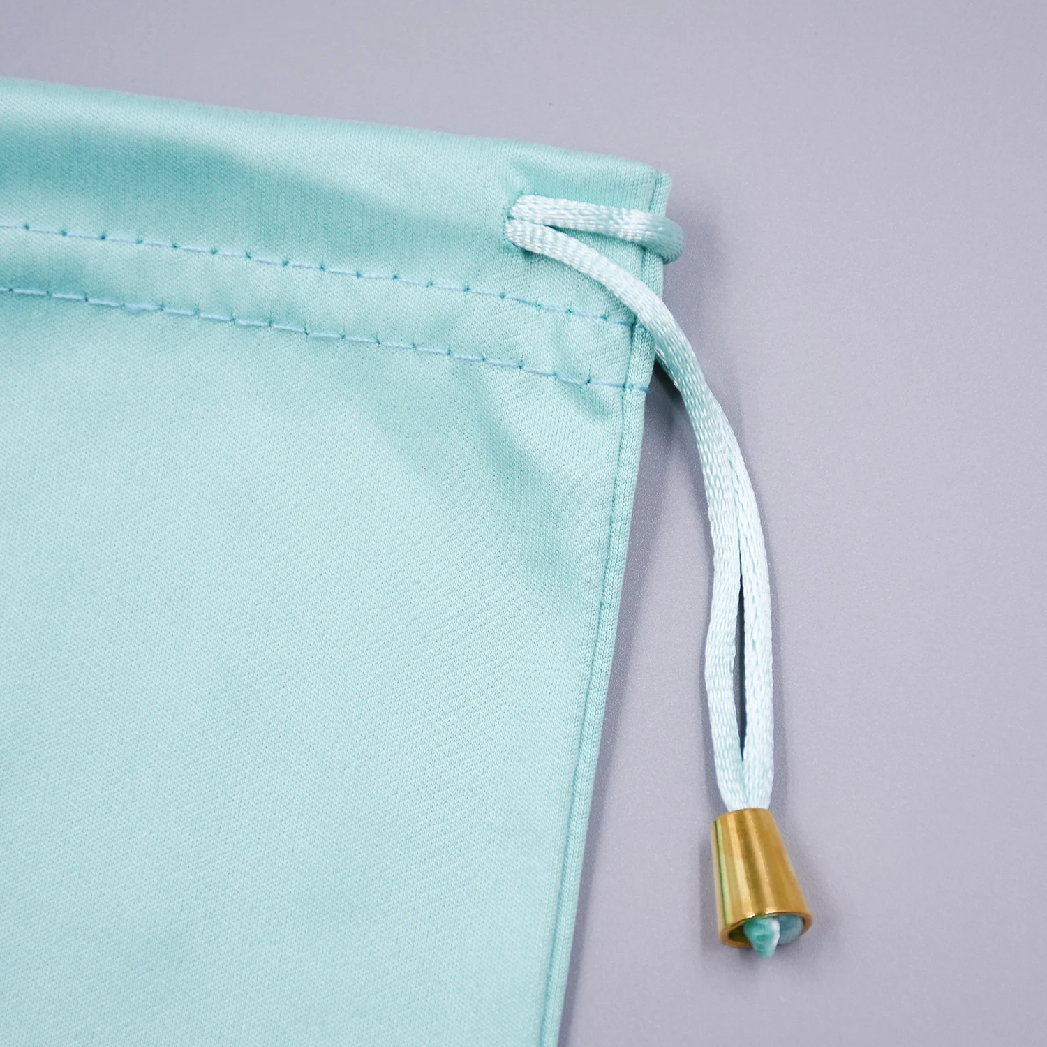 Multipurpose glasses pouch: protect, clean and more